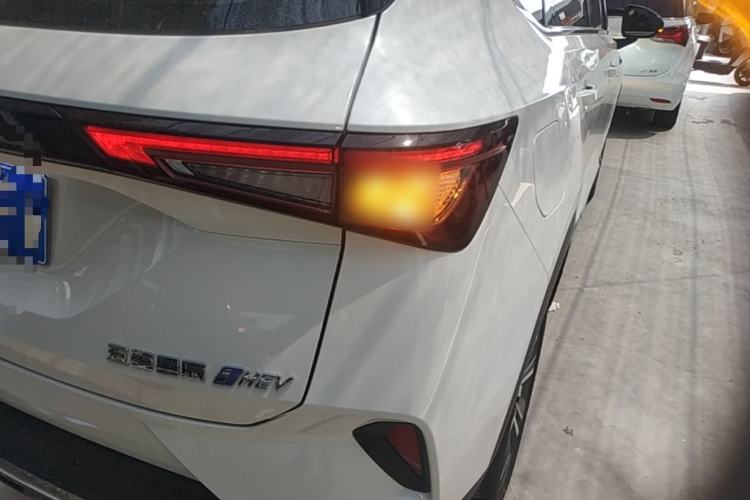 Used Wuling Asta 2022 2.0L DHT Electric-Speed Version Right Rear Taillight