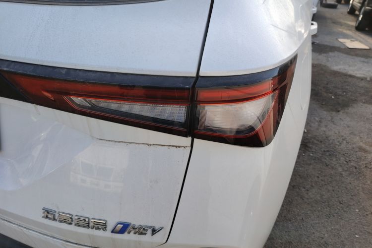 Used Wuling Asta 2022 2.0L DHT Electric Power Version Right Rear Taillight