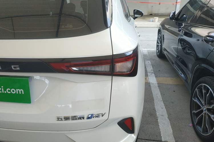 Used Wuling Asta 2022 2.0L DHT Electric Power Version Right Rear Taillight