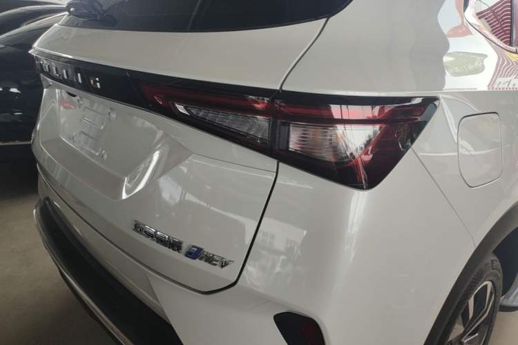 Used Wuling Asta 2022 2.0L DHT Electric-Speed Version Right Rear Taillight
