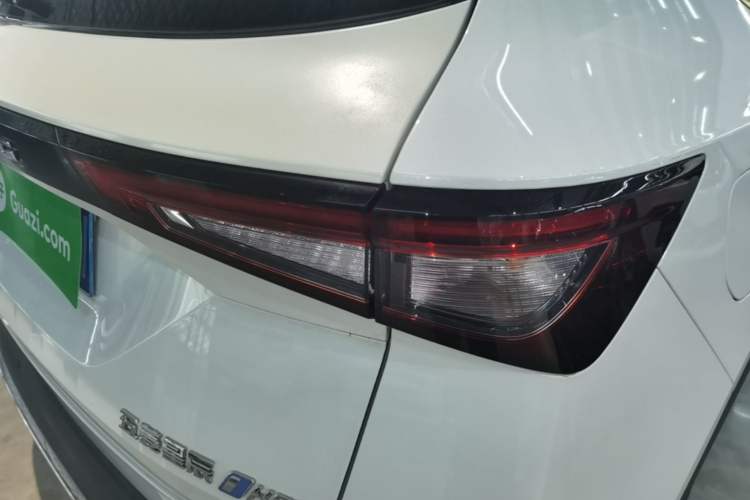Used Wuling Asta 2022 2.0L DHT Electric-Speed Version Right Rear Taillight