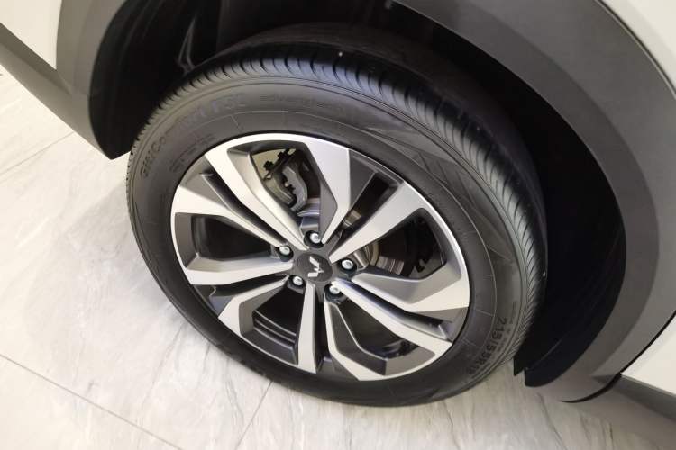 Used Wuling Asta 2022 2.0L DHT Electric Power Version Right Rear Wheel Hub