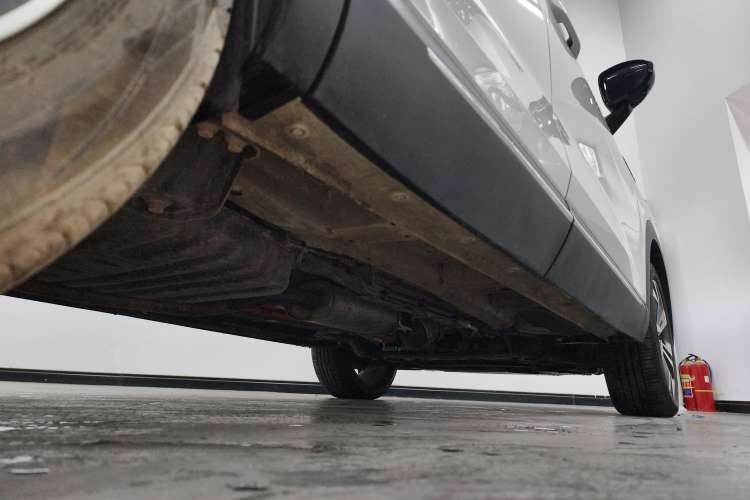Used Wuling Asta 2022 2.0L DHT Electric-Speed Version Right Side Sill