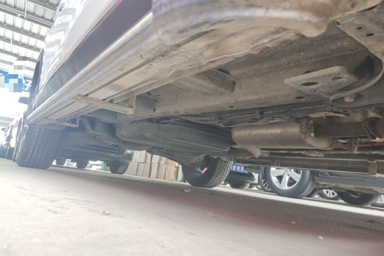 Used Wuling Asta 2022 2.0L DHT Electric-Speed Version Right Side Sill