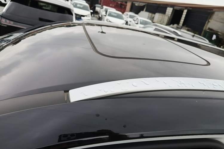 Used Wuling Asta 2022 2.0L DHT Electric-Speed Version Roof