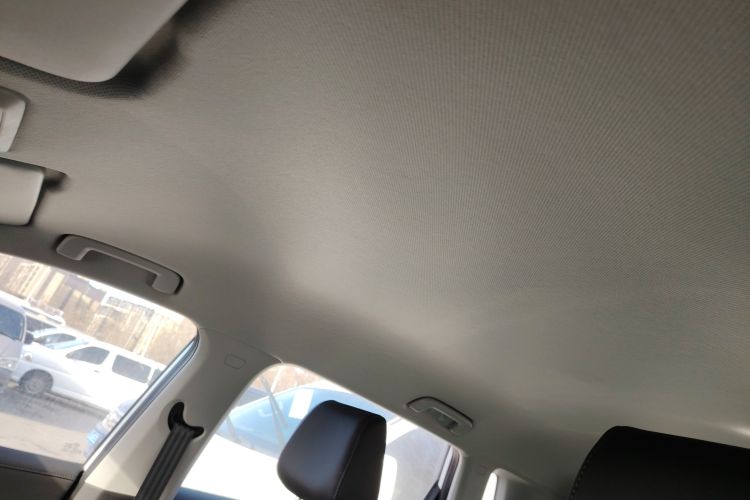 Used Wuling Asta 2022 2.0L DHT Electric Power Version Roof