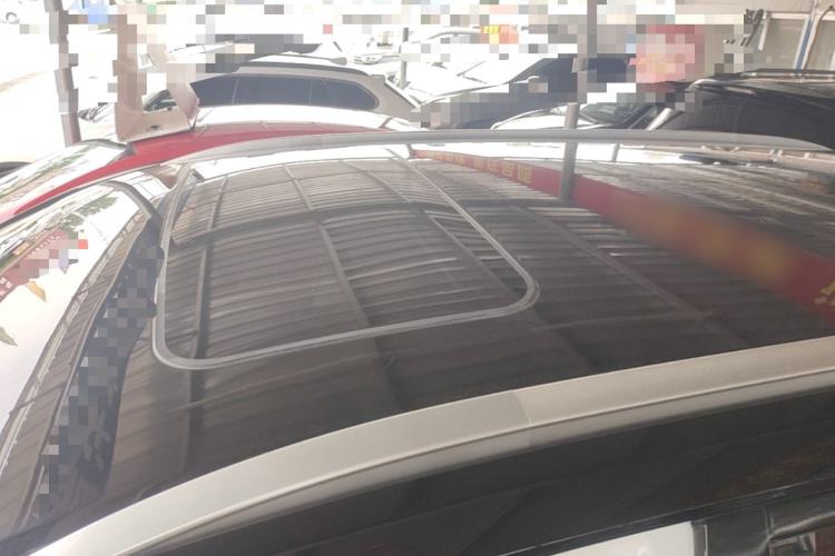 Used Wuling Asta 2022 2.0L DHT Electric-Speed Version Roof