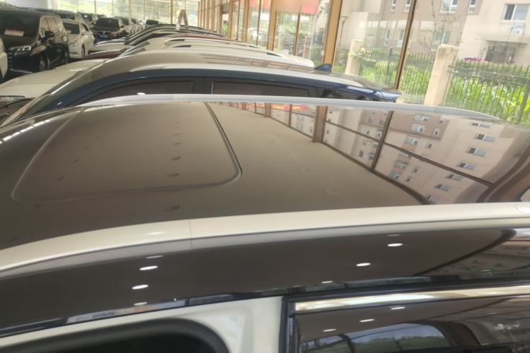 Used Wuling Asta 2022 2.0L DHT Electric-Speed Version Roof