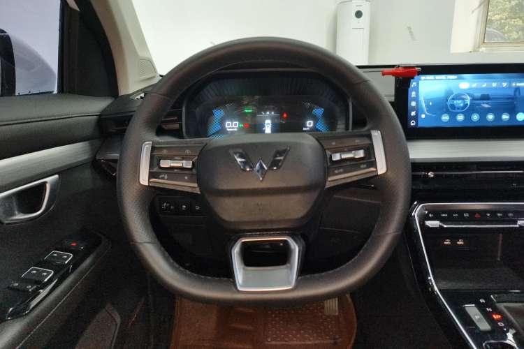 Used Wuling Asta 2022 2.0L DHT Electric-Speed Version Steering Wheel