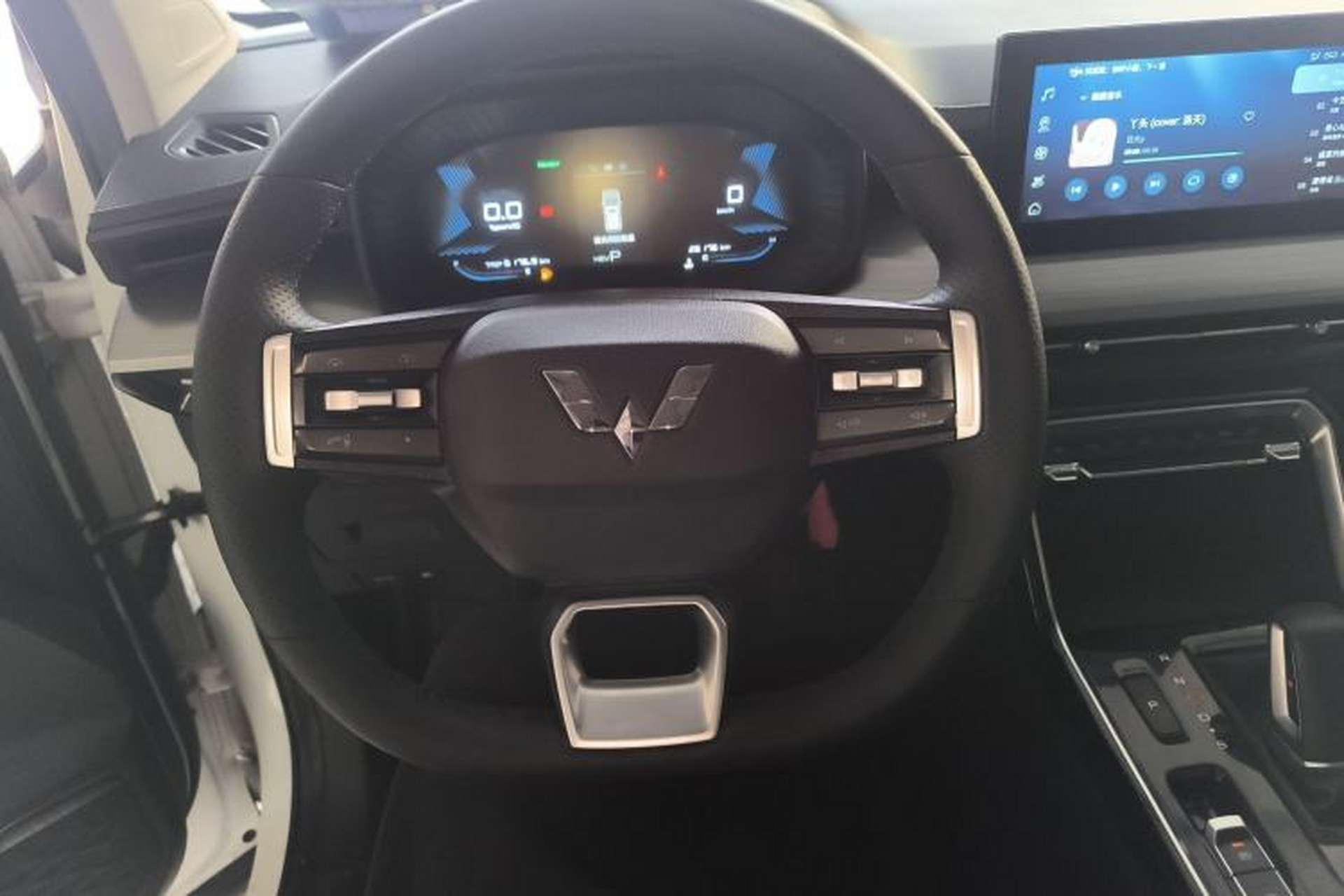 Used Wuling Asta 2022 2.0L DHT Electric-Speed Version Steering Wheel