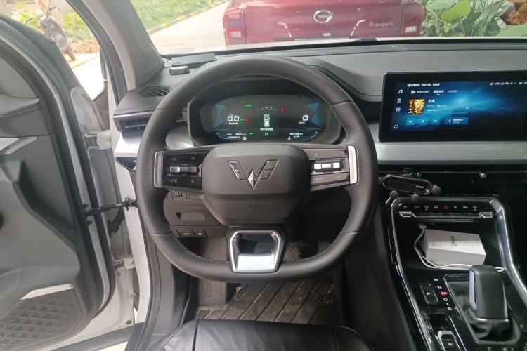 Used Wuling Asta 2022 2.0L DHT Electric-Speed Version Steering Wheel