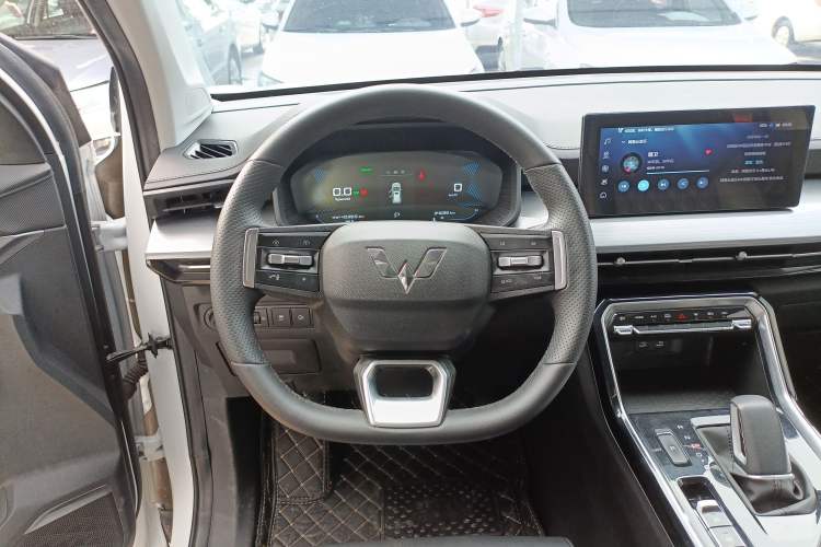 Used Wuling Asta 2022 2.0L DHT Electric-Speed Version Steering Wheel