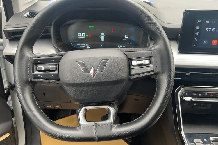 Used Wuling Asta 2022 2.0L DHT Electric Power Version Steering Wheel