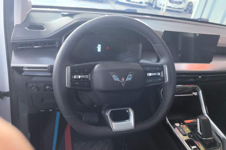 Used Wuling Asta 2022 2.0L DHT Electric-Speed Version Steering Wheel