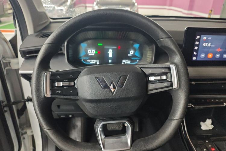 Used Wuling Asta 2022 2.0L DHT Electric Power Version Steering Wheel