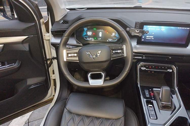 Used Wuling Asta 2022 2.0L DHT Electric-Speed Version Steering Wheel