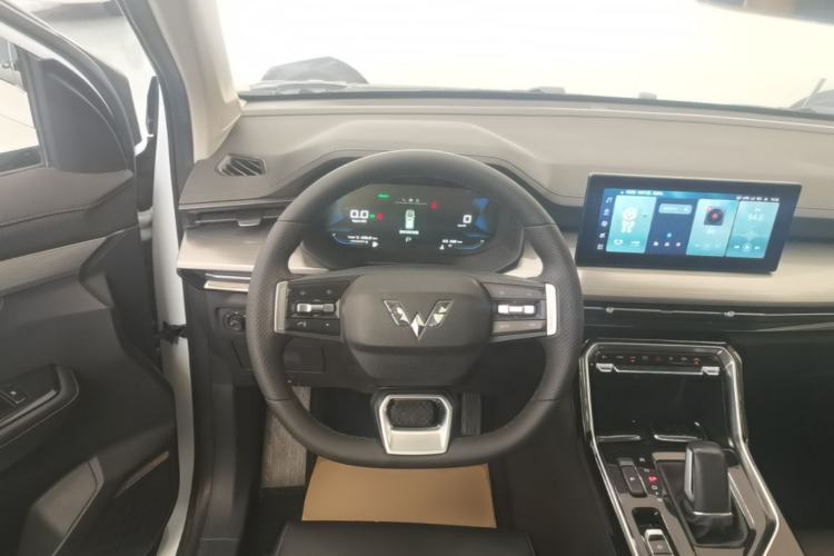 Used Wuling Asta 2022 2.0L DHT Electric-Speed Version Steering Wheel