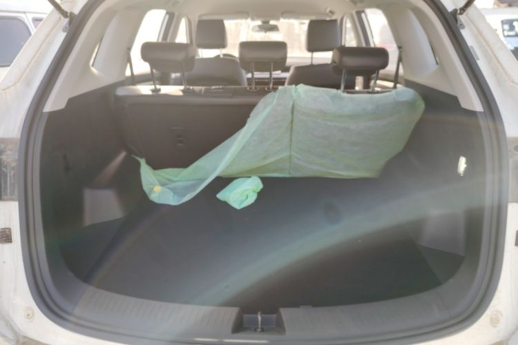 Used Wuling Asta 2022 2.0L DHT Electric Power Version Trunk