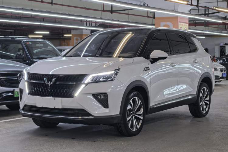 Used Wuling Asta 2022 2.0L DHT Electric-Speed Version Guazi used car, China used car export, Used car for sale, Used Wuling cars, Cheapest cars for sale