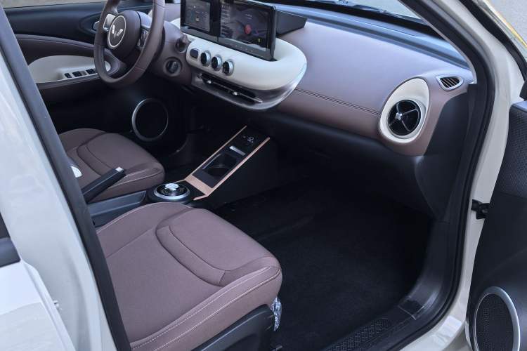 Used Wuling Bingo 2025 203km Light Edition Interior 3