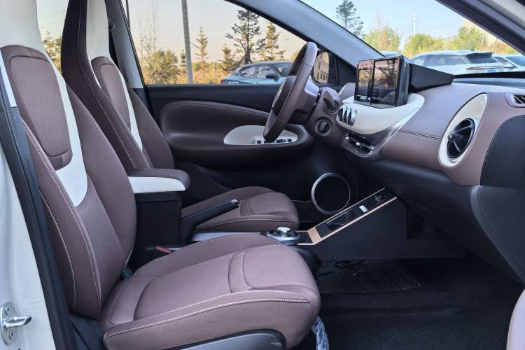 Used Wuling Bingo 2025 203km Light Edition Interior 4