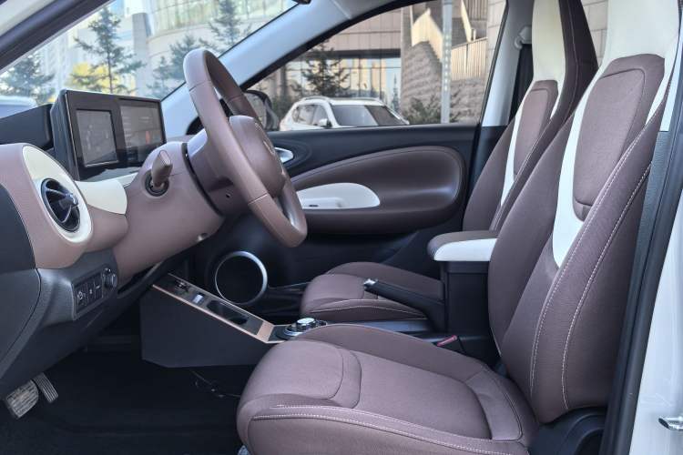 Used Wuling Bingo 2025 203km Light Edition Interior 5