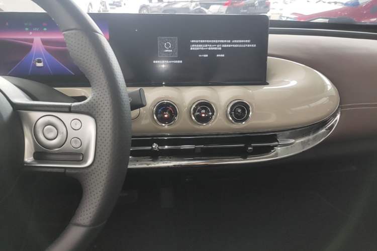 Used Wuling Bingo 2023 333 km Lingxi Connected+ Version Audio And AC Panel