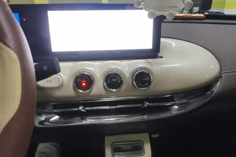 Used Wuling Bingo 2023 333 km Enjoyment Version Audio And AC Panel