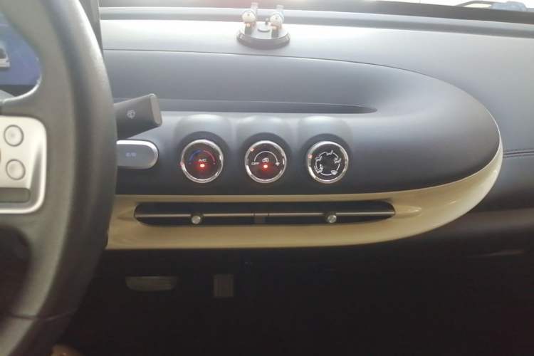 Used Wuling Bingo 2023 203km Light Edition Audio And AC Panel