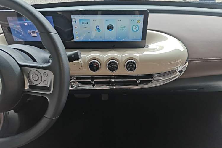 Used Wuling Bingo 2023 333 km Enjoyment Version Audio And AC Panel