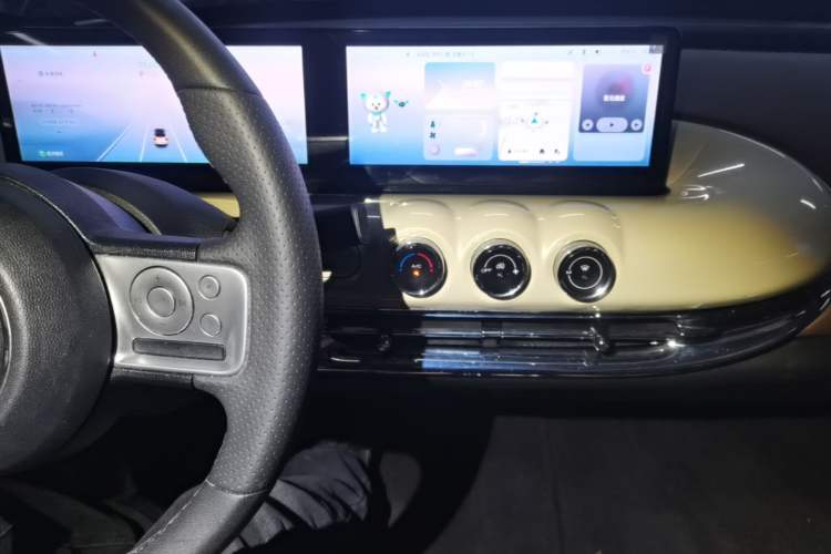 Used Wuling Bingo 2023 333 km Lingxi Connected Version Audio And AC Panel