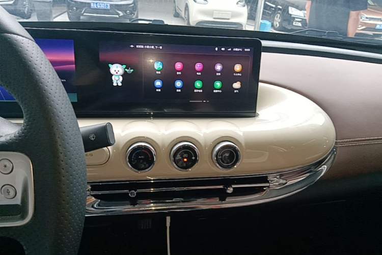 Used Wuling Bingo 2023 410 km Lingxi Deluxe Edition Audio And AC Panel
