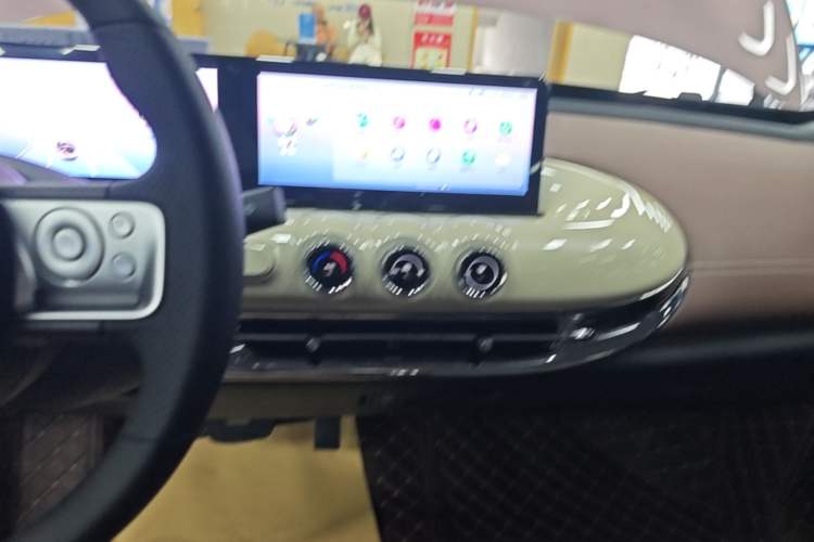 Used Wuling Bingo 2023 333 km Lingxi Connected+ Version Audio And AC Panel