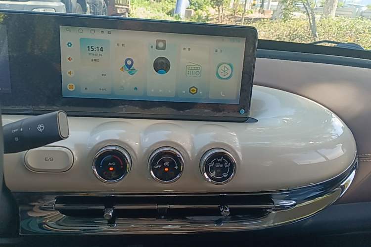 Used Wuling Bingo 2023 203km Comfort Edition Audio And AC Panel