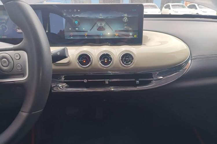 Used Wuling Bingo 2023 333 km Enjoyment Version Audio And AC Panel