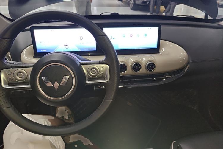 Used Wuling Bingo 2023 333 km Lingxi Connected+ Version Center Console