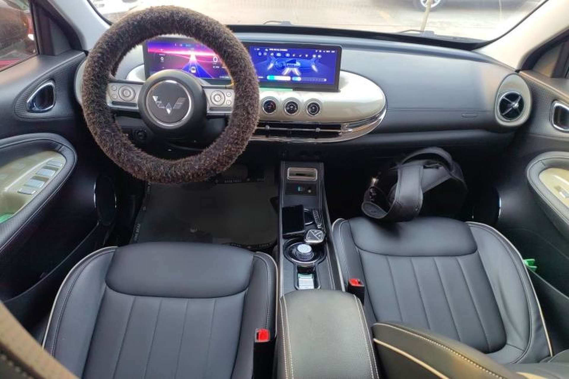 Used Wuling Bingo 2023 333 km Lingxi Connected Version Center Console
