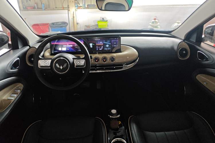 Used Wuling Bingo 2023 333 km Lingxi Connected Version Center Console