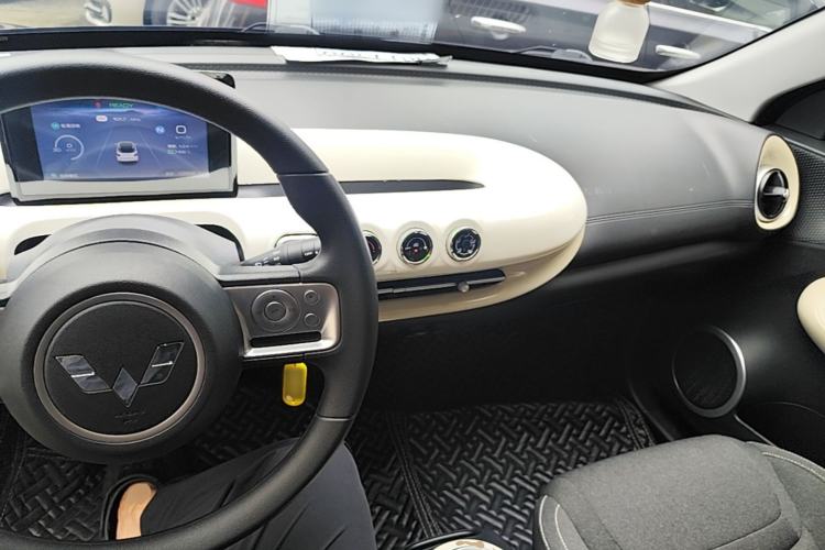 Used Wuling Bingo 2023 203km Light Edition Center Console