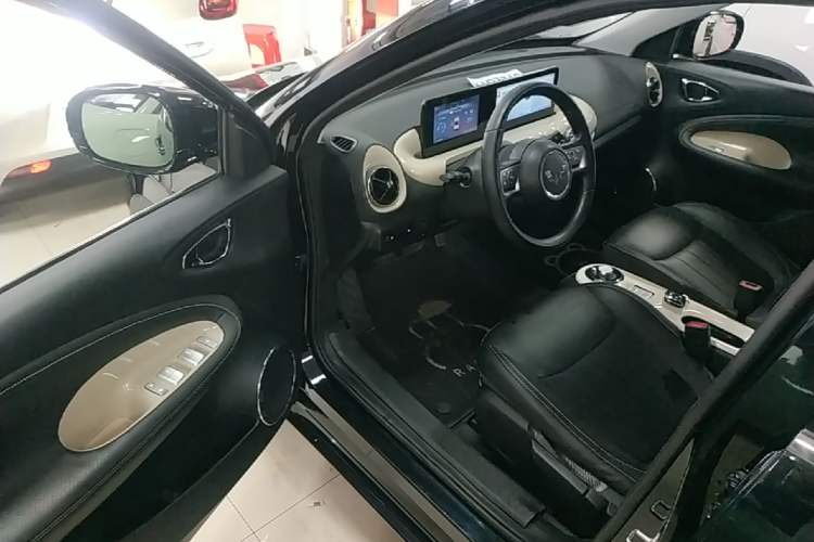 Used Wuling Bingo 2023 333 km Enjoyment Version Driver Seat