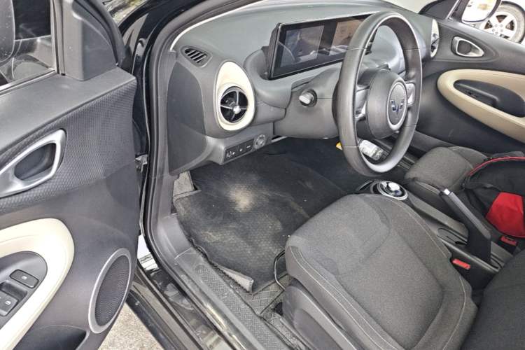 Used Wuling Bingo 2023 333 km Fast-Share Version Driver Seat