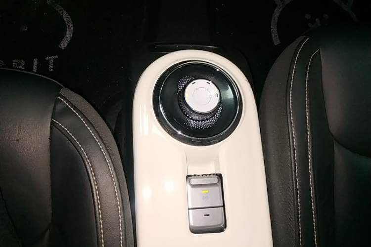 Used Wuling Bingo 2023 333 km Enjoyment Version Gear Lever