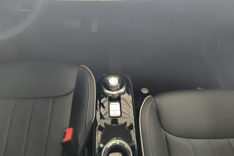 Used Wuling Bingo 2023 333 km Enjoyment Version Gear Lever