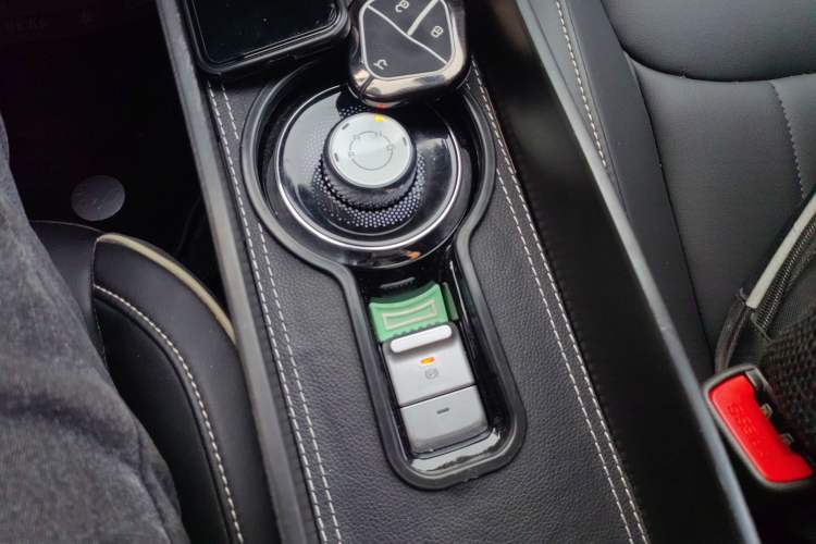 Used Wuling Bingo 2023 333 km Lingxi Connected Version Gear Lever