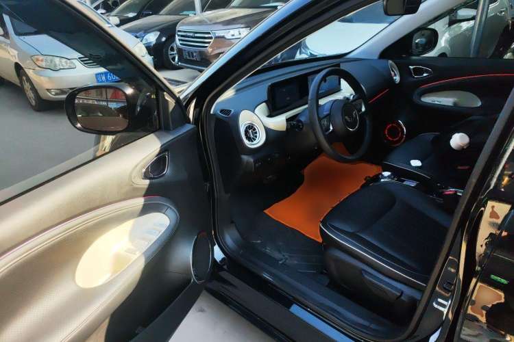 Used Wuling Bingo 2023 333 km Enjoyment Version Interior 2
