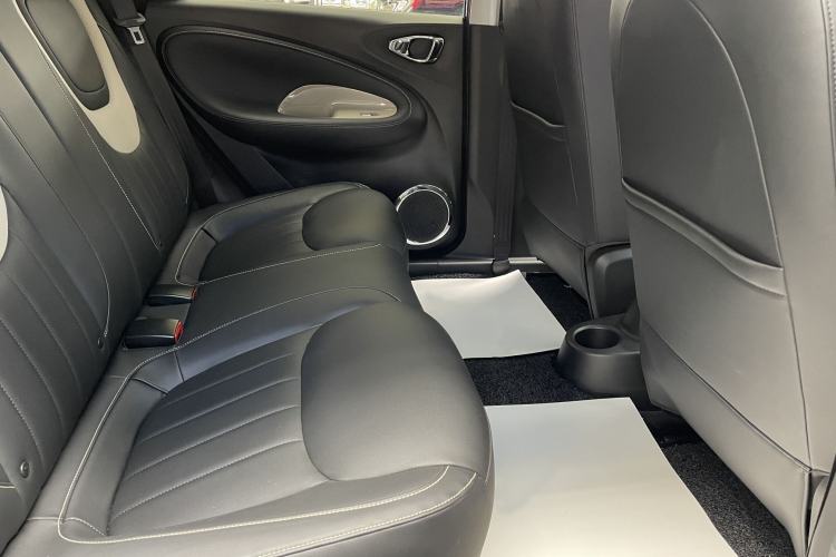 Used Wuling Bingo 2023 333 km Lingxi Connected+ Version Interior 4