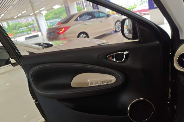 Used Wuling Bingo 2023 333 km Enjoyment Version Interior 5