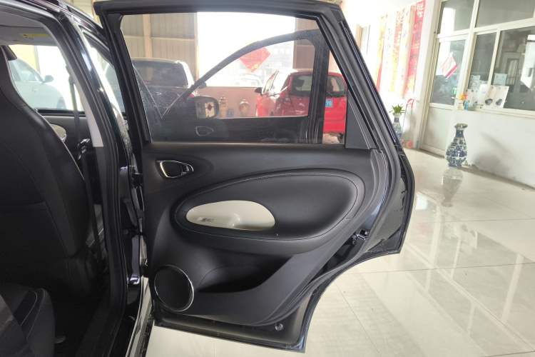 Used Wuling Bingo 2023 333 km Enjoyment Version Interior 6