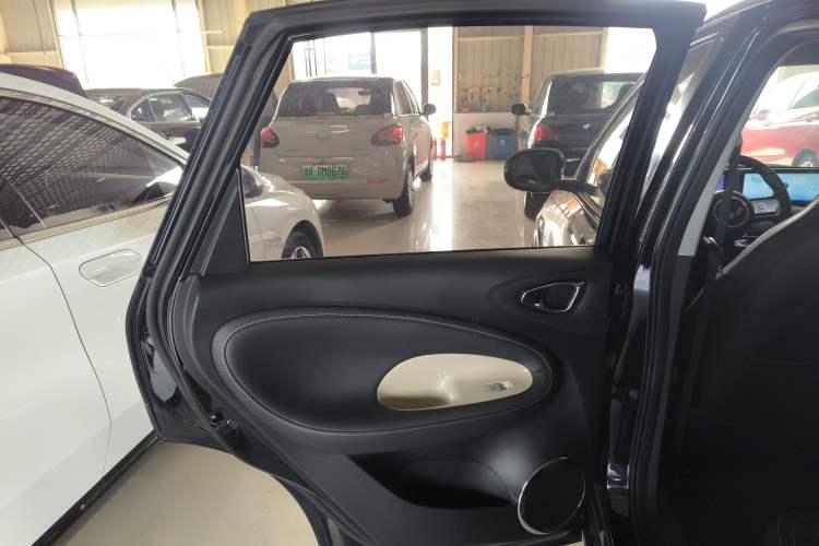Used Wuling Bingo 2023 333 km Enjoyment Version Interior 8