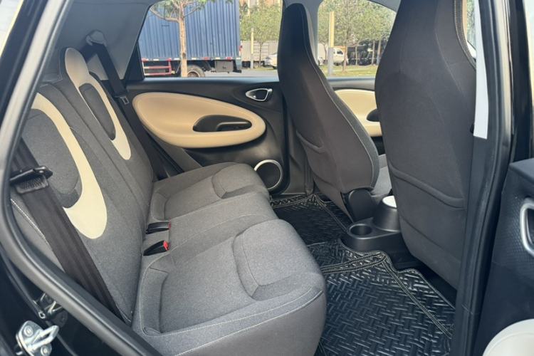 Used Wuling Bingo 2023 203km Light Edition Interior 9